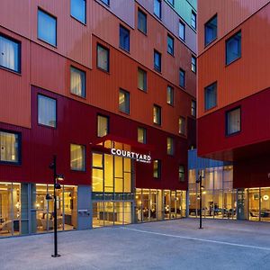 Courtyard By Marriott Paris Charles De Gaulle Central Airport Hotell Roissy-en-France Exterior photo