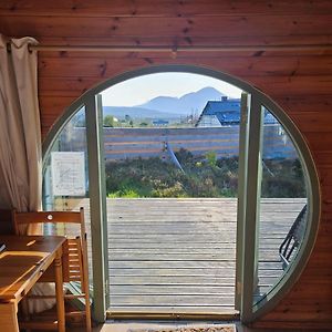 The Hobbit House On The Isle Of Skye Lägenhet Breakish Exterior photo