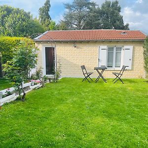 La Petite Maison Lägenhet Le Perray-en-Yvelines Exterior photo