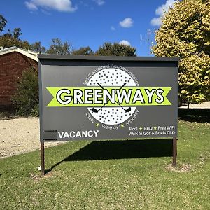 Greenways Holiday Units Motell Tocumwal Exterior photo