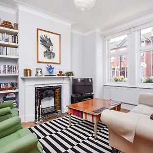 Stylish & Quirky 1Bd Flat - Tooting Lägenhet London Exterior photo