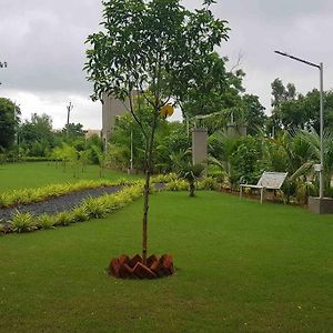 Serene Stay In The Lap Of Nature Ahmedabad Exterior photo