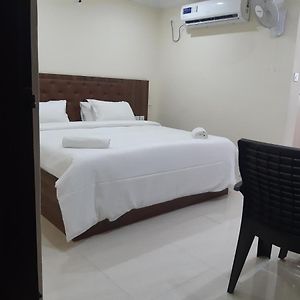 Cnr Residency, Madanapalle Hotell Exterior photo