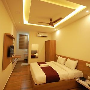 Hydepark Regency Hotell Palakkad Exterior photo