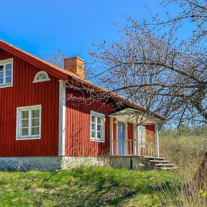 Nice Home In Valdemarsvik With 2 Bedrooms Exterior photo