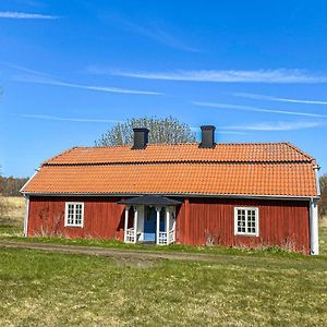 Awesome Home In Valdemarsvik With 2 Bedrooms Exterior photo