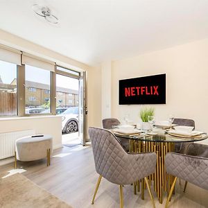 Prime Luxury, Heathrow, Freeparking, Wifi, Netflix Lägenhet Yiewsley Exterior photo