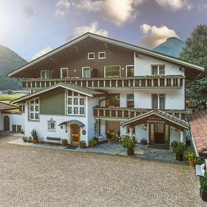 Garni Zimmerhofer Bed and Breakfast Sand in Taufers Exterior photo