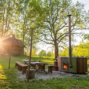 Taalihomes Vanakuela Puhkemaja - Saun Ja Kuemblustuenn Hinnas Vanakula Exterior photo