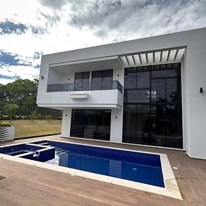 Espectacular Y Moderna Casa Vacacional En Melgar Villa Exterior photo