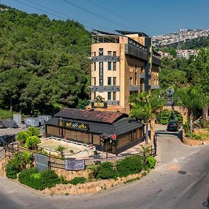 Le Caravelle Beirut Hotell Exterior photo