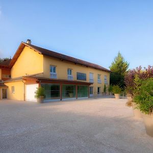 Domaine Chloe Du Lac Lägenhet Montferrat  Exterior photo