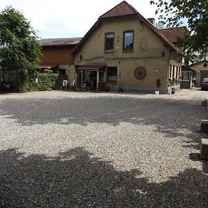 Gaestehaus Hahnenkrug Hotell Lottorf Exterior photo