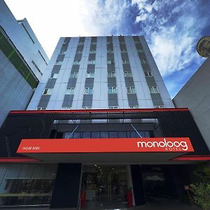 Monoloog Hotel Makasar Exterior photo