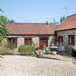 Whitley Farm Dairy Villa Northleigh Exterior photo