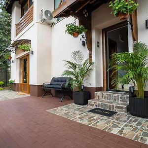 I3 Boutique Apart Hotell Bacău Exterior photo