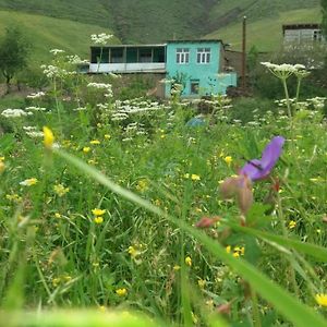 Mountain House Hotell Xinaliq Exterior photo