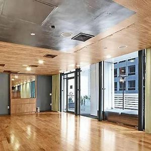 Beautiful 2Bd Near Times Square With Doorman And Gym Lägenhet New York Exterior photo
