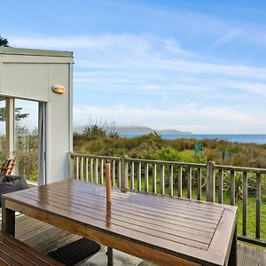 Olde Beach Pearl - Waikanae Beach Holiday Home Exterior photo