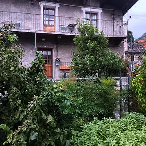 La Casa Antica Bed and Breakfast Pont-Saint-Martin Exterior photo