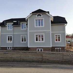 Laegenhet Med Egen Entre I Centrala Dalsjoefors Lägenhet Dalsjofors Exterior photo