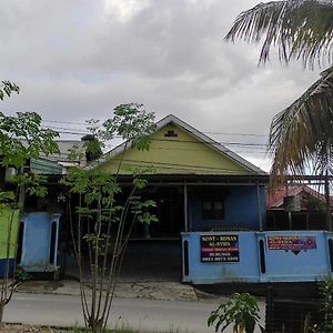 Oyo 92724 Penginapan Syariah Al Syifa Hotell Kendari Exterior photo