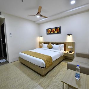 Urban Delight Hotell Vijayawāda Exterior photo