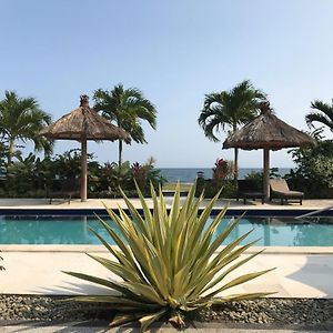 Melaya Beach Resort 3 Penginuman Exterior photo
