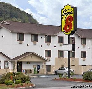 Super 8 Butler Hotell Exterior photo