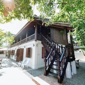 Maison Barn Laos Hotell Luang Prabang Exterior photo