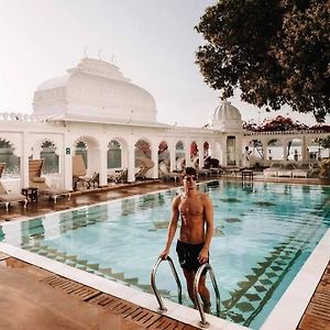 The Park Continental Amer Jaipur Hotell Exterior photo