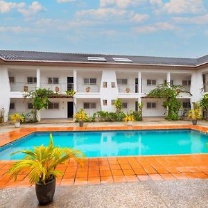 Luxurious Estate Lägenhet Sekondi-Takoradi Exterior photo