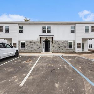 Upscale Abode - Brand New Corporate Apt Downtown Lägenhet Grand Rapids Exterior photo