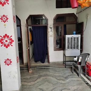 Divisha Pg House Sharing Beds Only For Boys Lägenhet Bareilly Exterior photo