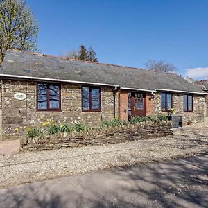 1 Bed In Dulverton Lbard Villa Exterior photo