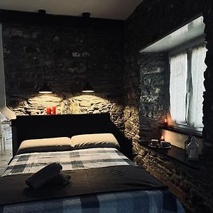 La Casetta Sul Fiume Bed and Breakfast Lorsica Exterior photo