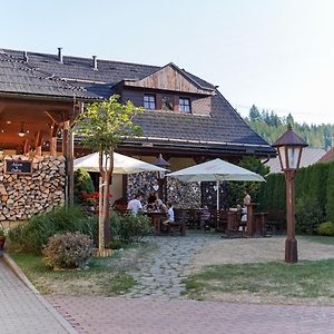 Penzion A Restaurace Stare Casy Hotell Horní Bečva Exterior photo