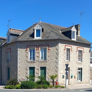 La Chambre De La Boule D 'Or Bed and Breakfast Lanvallay Exterior photo