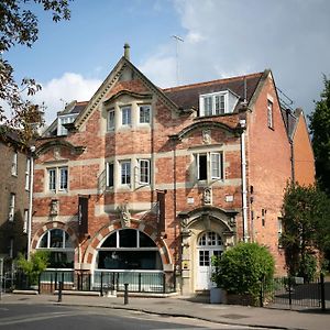 One Warwick Park Hotel Royal Tunbridge Wells Exterior photo