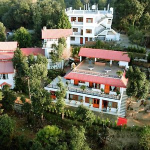 The Dharmas Resort Dwarahat Exterior photo