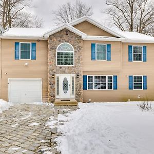 Family-Friendly Tobyhanna Home With Lake Access! Exterior photo