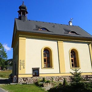 Penzion Pod Zvonem Hotell Hynčice pod Sušinou Exterior photo