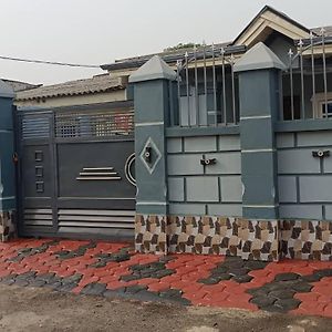Oseiwe Condo Lagos Exterior photo