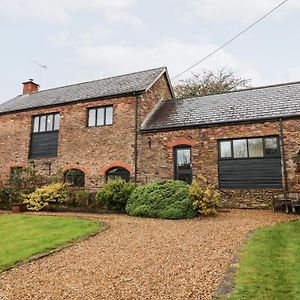 The Barn Villa Clatworthy Exterior photo