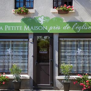 La Petite Maison Pres De L'Eglise Bed and Breakfast Meillac Exterior photo