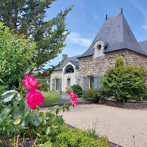 Gite Belle Fontaine Hotell Angrie Exterior photo