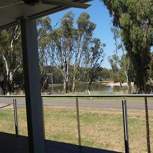 River Front On Hennessy Villa Tocumwal Exterior photo