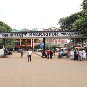 Rail Nest Hotell Kharagpur Exterior photo