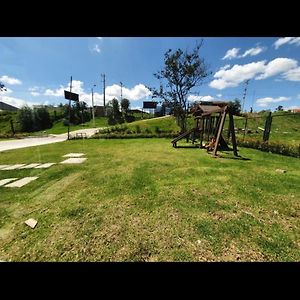 Vive Un Alojamiento Privado, En Una Area Tranquila Con Espacio Verde Lägenhet Cuenca Exterior photo