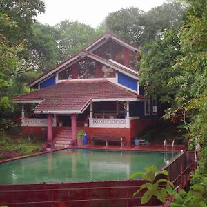 Mae Terra - 4Bhk Villa With Infinity Pool On Chorao Island Old Goa Exterior photo